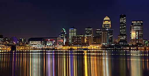 《偶像大师：星耀季节》Steam今日发售 DLC列表超长